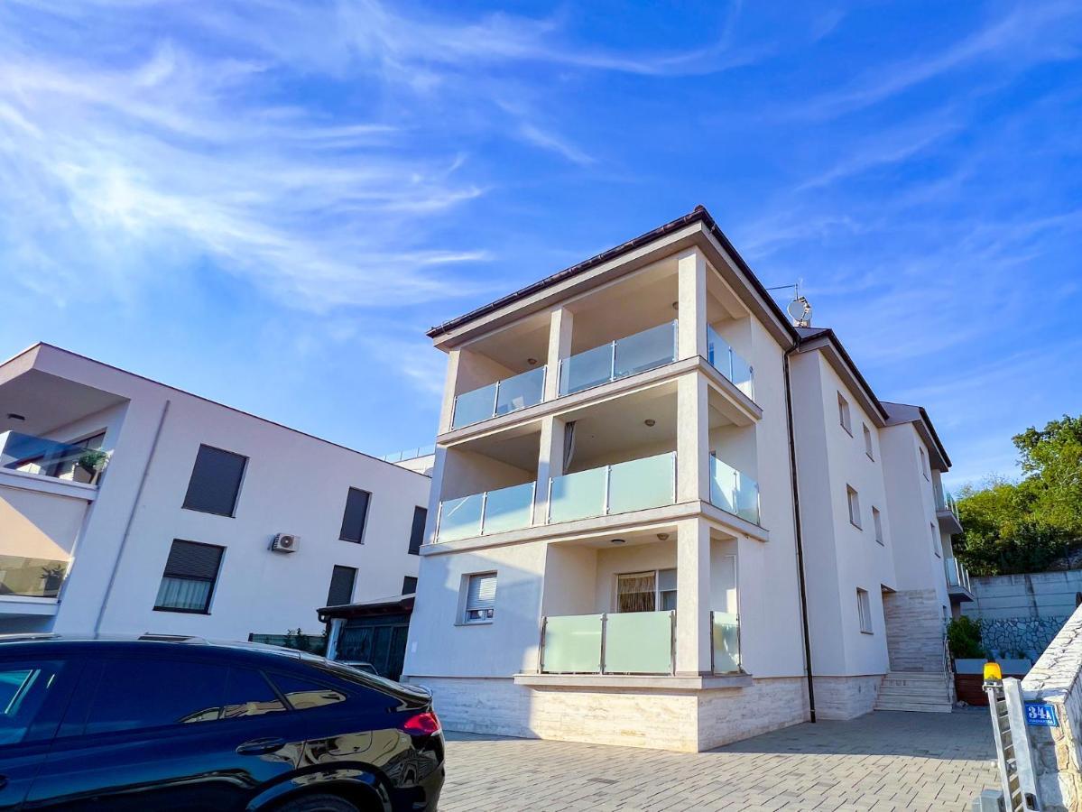 Apartament Princess With Sea View And Private Parking For 2 Cars