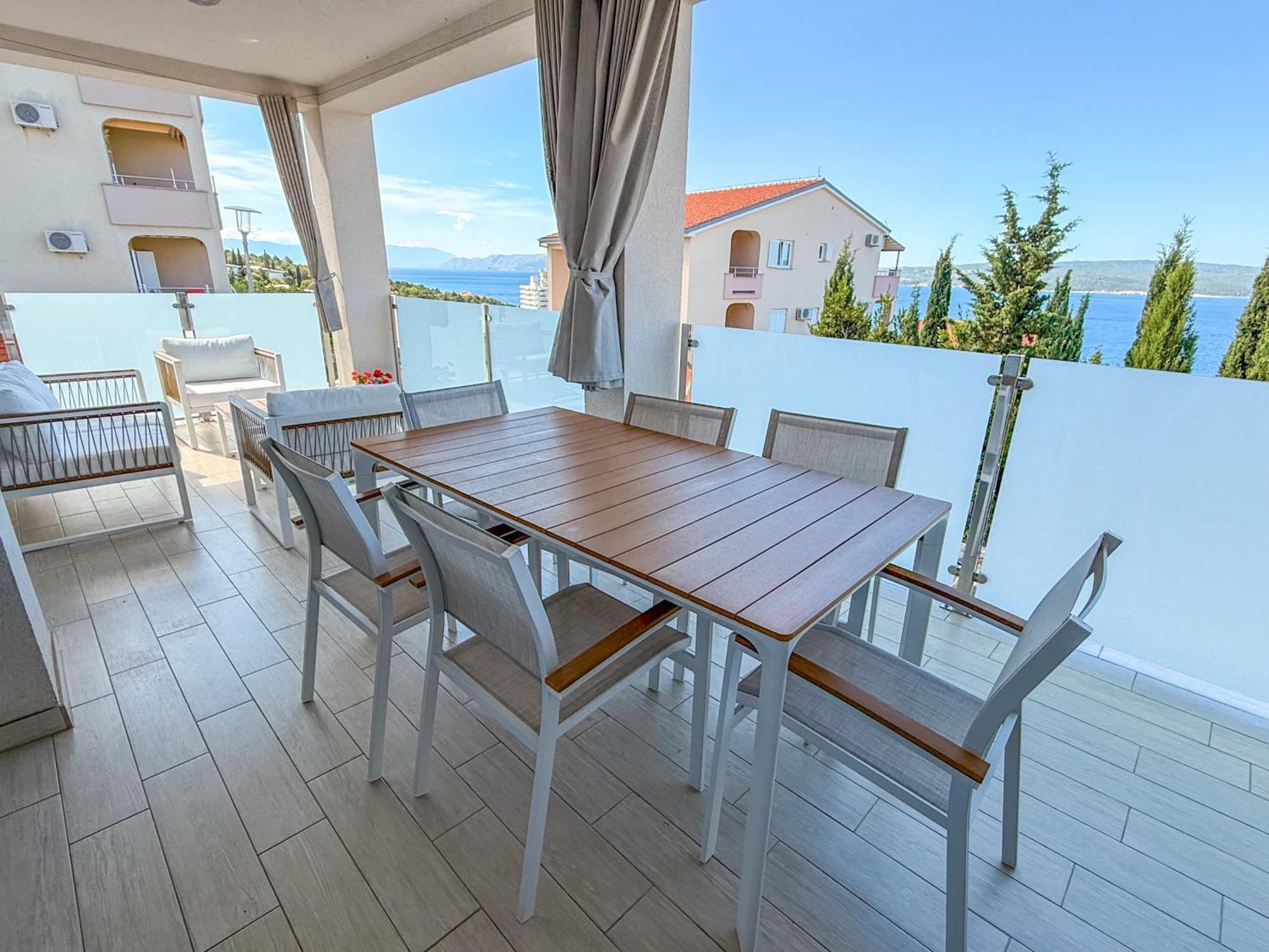 Apartament Princess With Sea View And Private Parking For 2 Cars